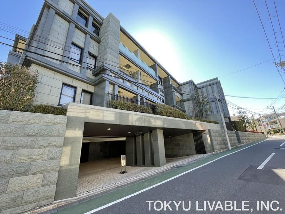 3LDK apartment in Setagaya Ward, Tokyo - Photo 1