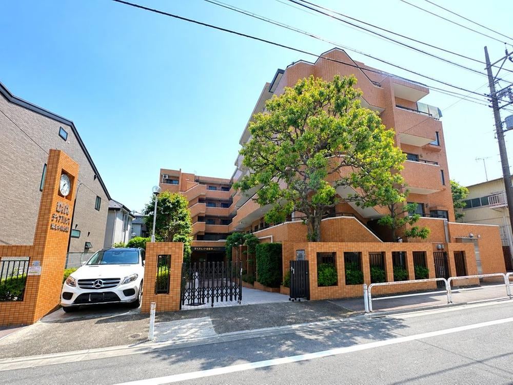 3LDK apartment in Itabashi Ward, Tokyo - Photo 1
