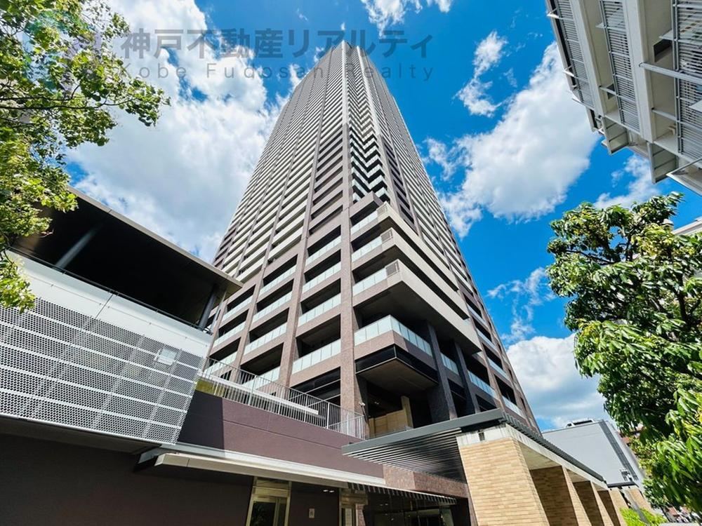 2LDK apartment in Higashinada Ward, Kobe, Hyogo - Photo 1