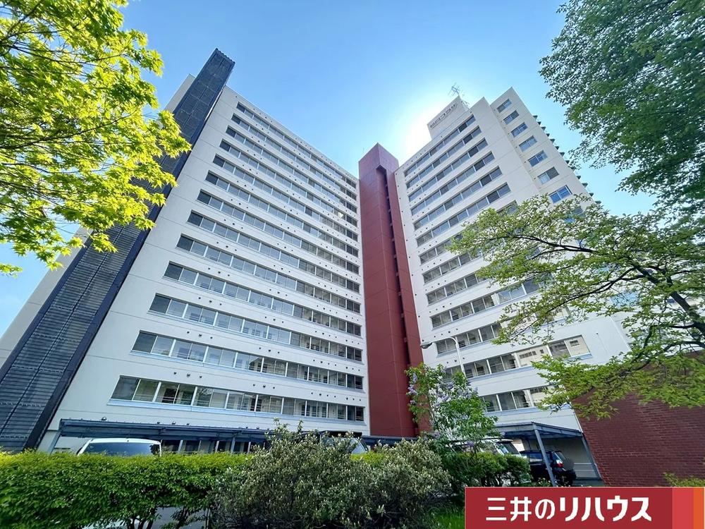 3LDK apartment in Chuo Ward, Sapporo, Hokkaido - Photo 1