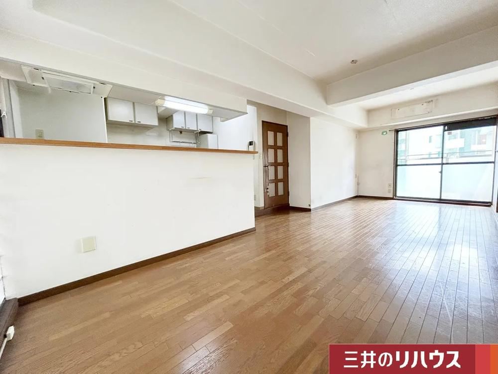 3LDK apartment in Chuo Ward, Kobe, Hyogo - Photo 1