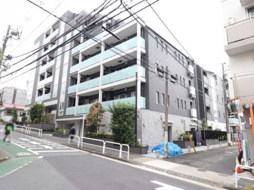 1LDK apartment in Shinagawa Ward, Tokyo - Photo 1
