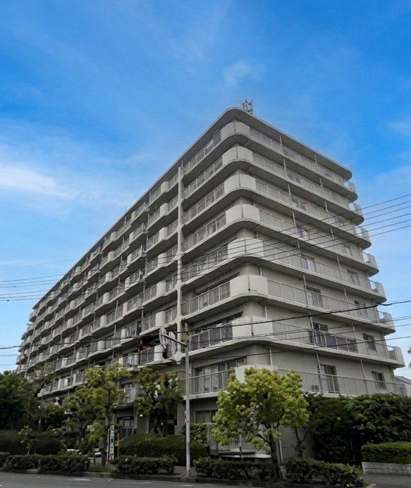 3LDK apartment in Settsu, Osaka - Photo 1