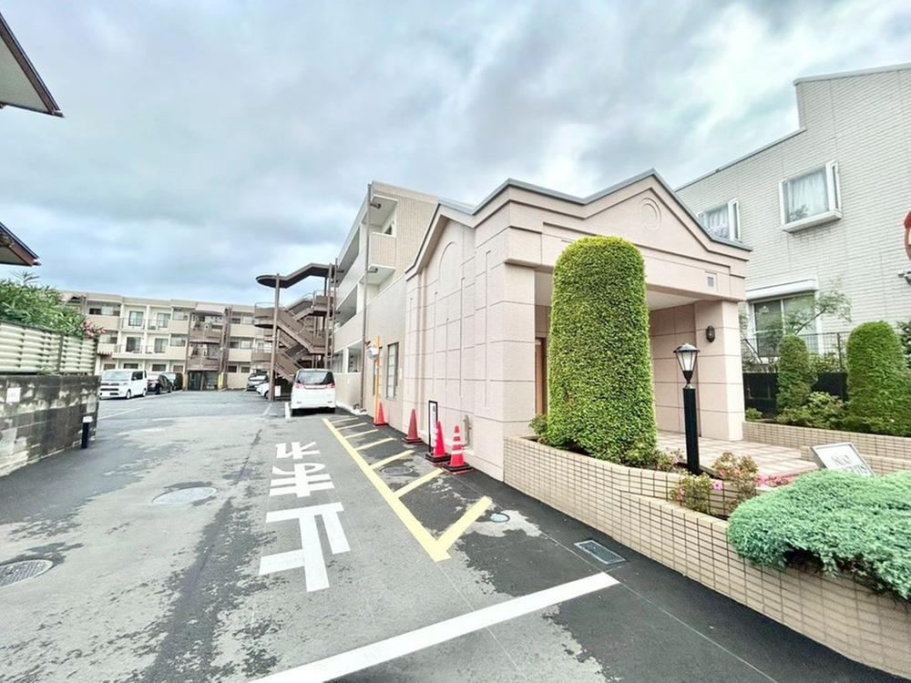 3LDK apartment in Wakaba Ward, Chiba - Photo 1