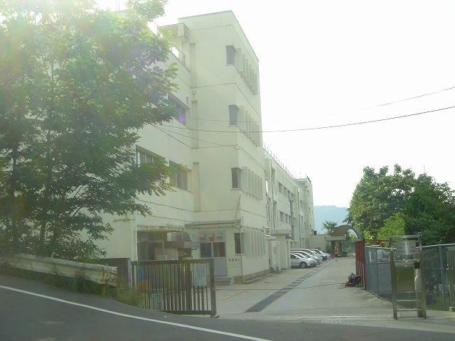4DK house in Higashi Ward, Hiroshima - Photo 1