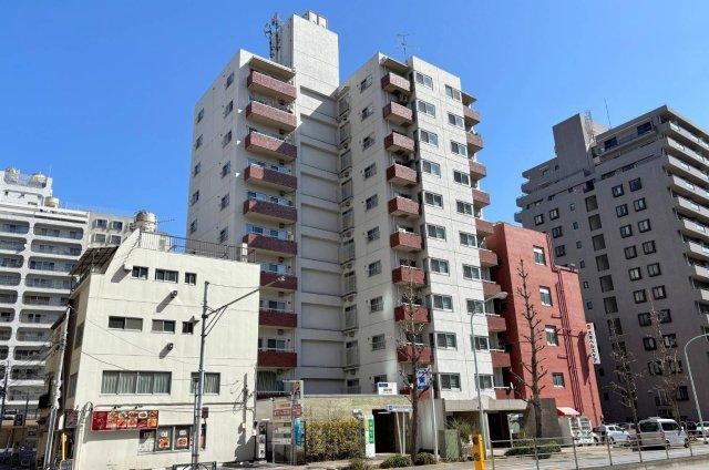 2LDK apartment in Bunkyo Ward, Tokyo - Photo 1