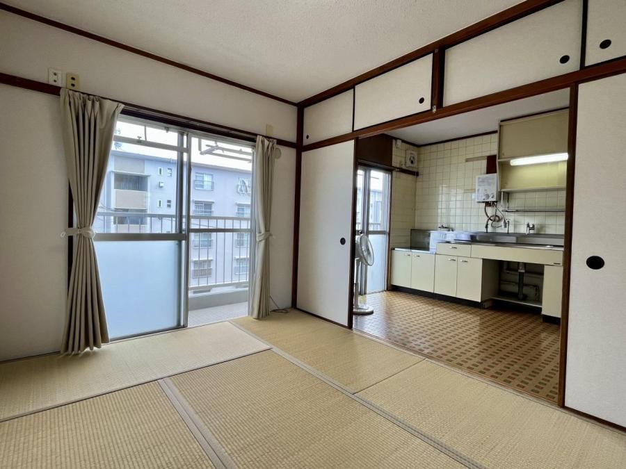 2LDK apartment in Yawata, Kyoto - Photo 1