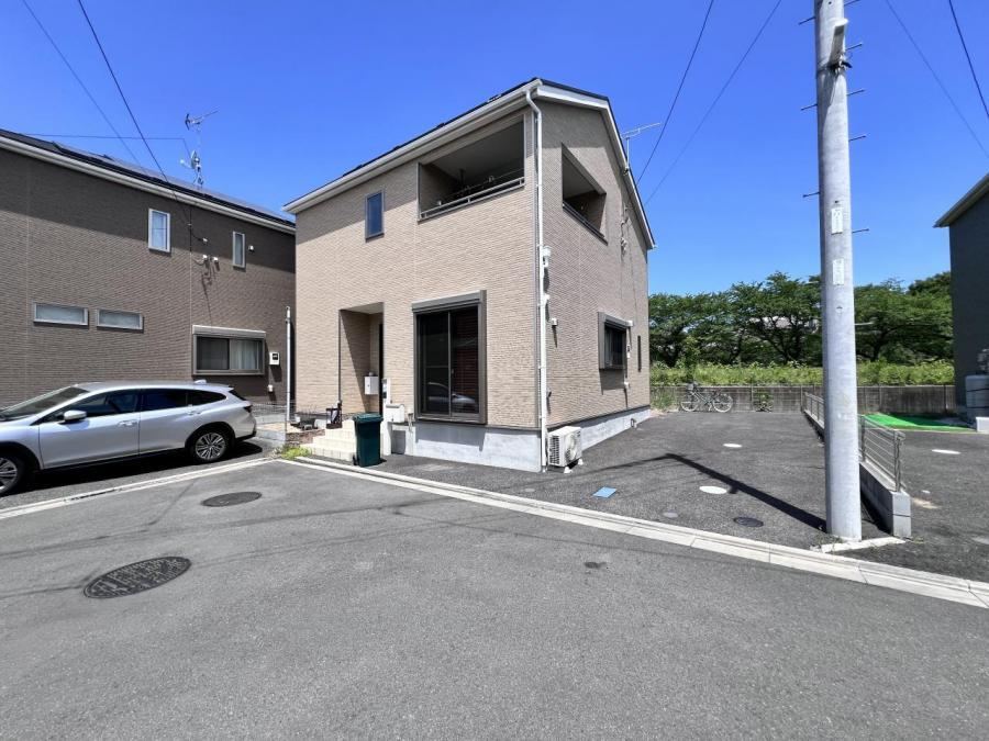 4LDK house in Akiruno, Tokyo - Photo 1