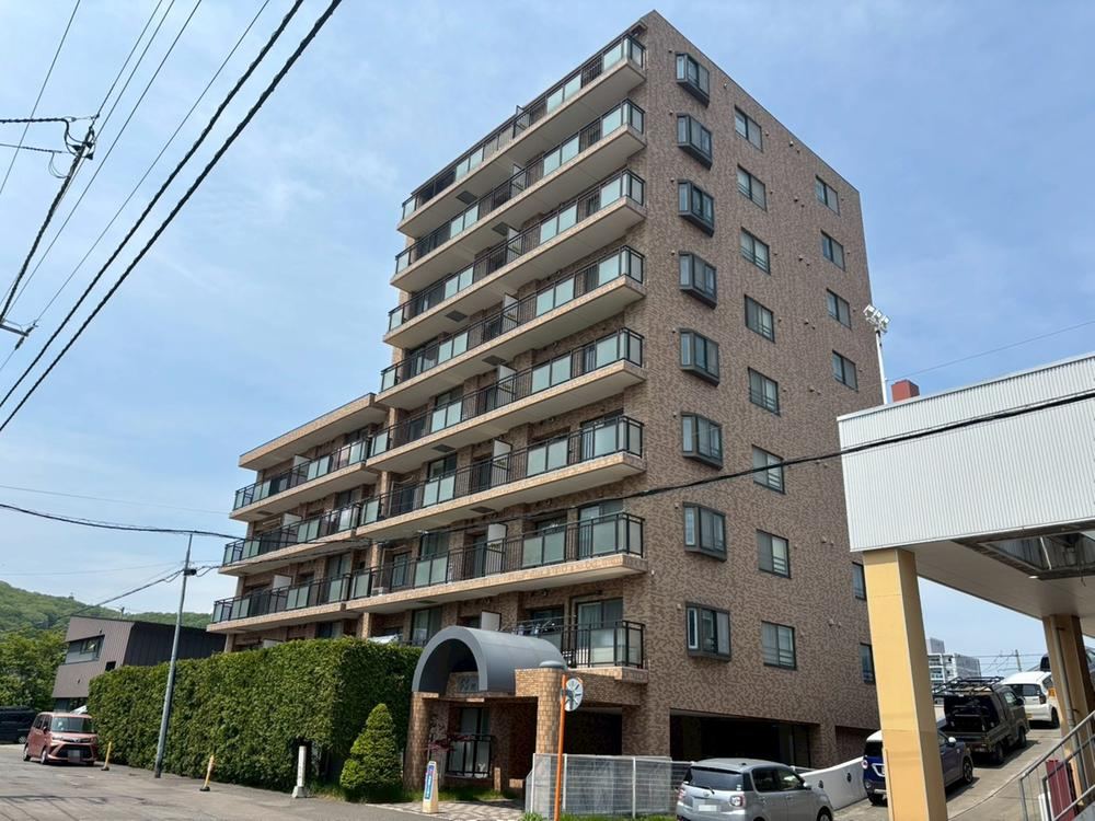 3LDK apartment in Chuo Ward, Sapporo, Hokkaido - Photo 1