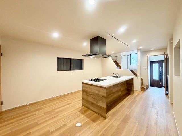 4LDK house in Sumiyoshi Ward, Osaka - Photo 1