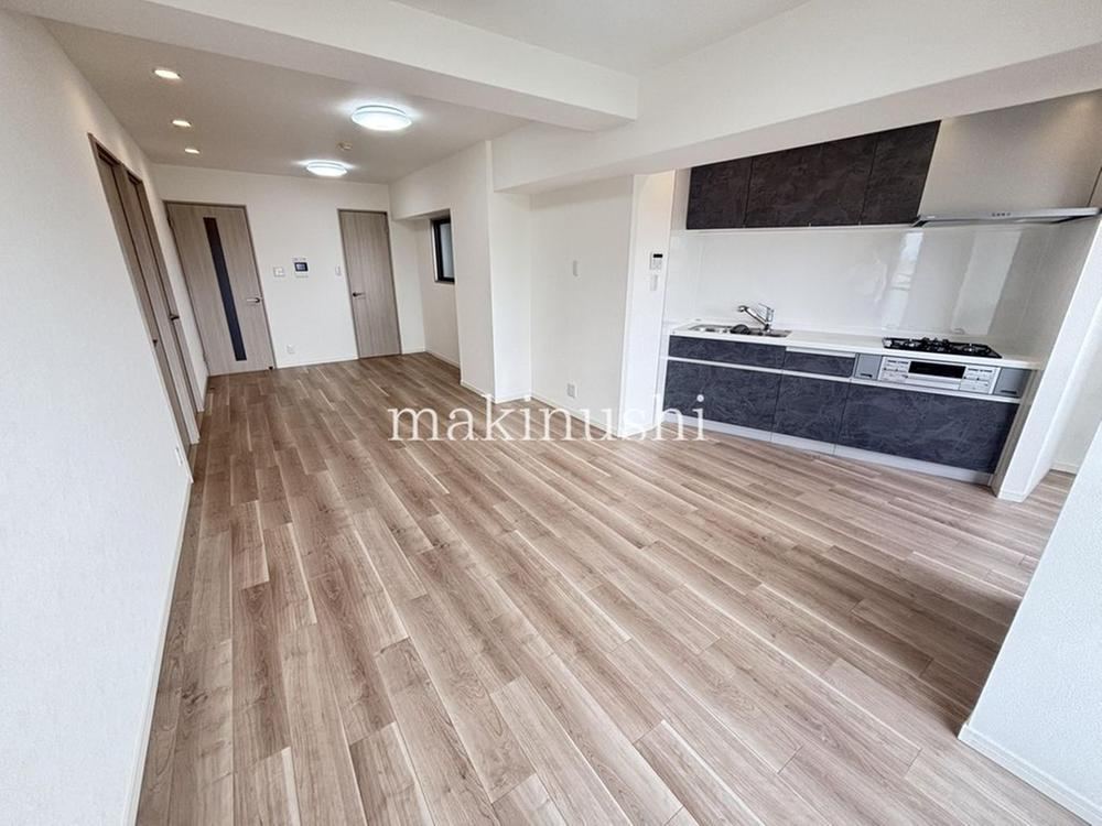 2LDK+S apartment in Kita Ward, Sakai, Osaka - Photo 1