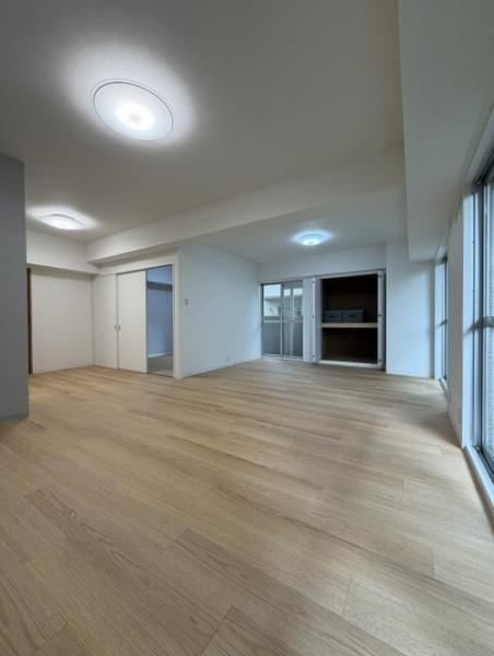 3LDK apartment in Tempaku Ward, Nagoya, Aichi - Photo 1