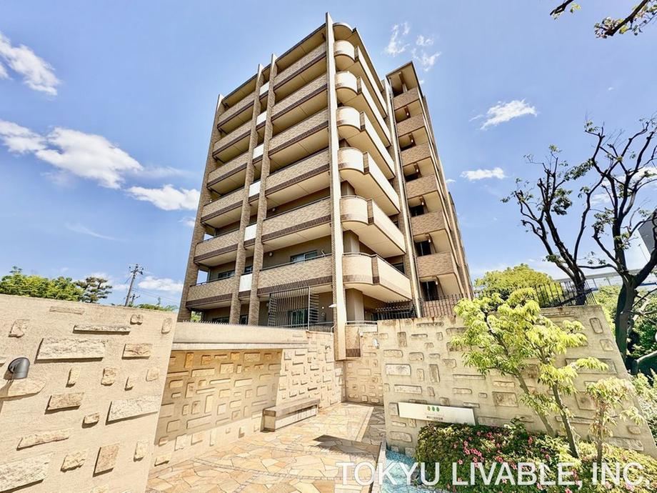 3LDK apartment in Higashinada Ward, Kobe, Hyogo - Photo 1