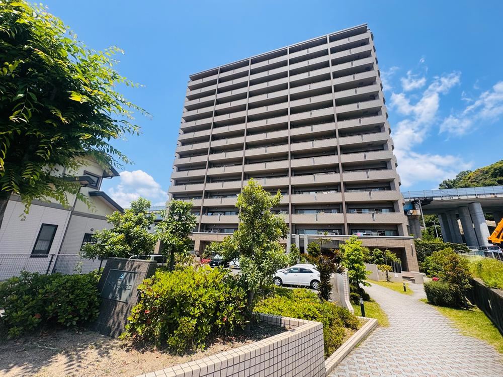 3LDK apartment in Asakita Ward, Hiroshima - Photo 1