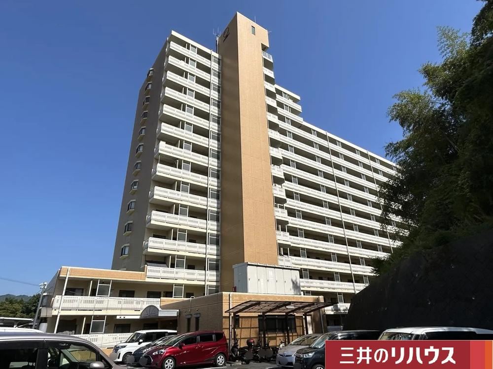 3LDK apartment in Higashi Ward, Hiroshima - Photo 1