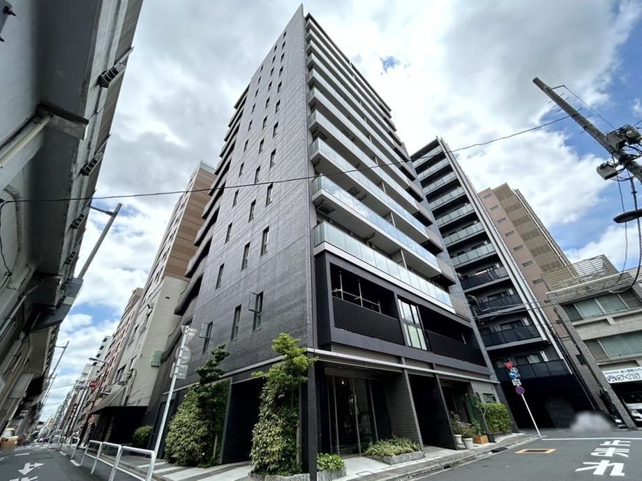 2LDK apartment in Chiyoda Ward, Tokyo - Photo 1
