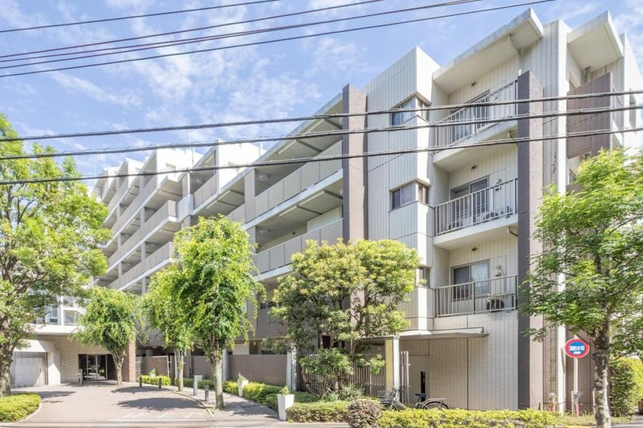 3LDK apartment in Setagaya Ward, Tokyo - Photo 1