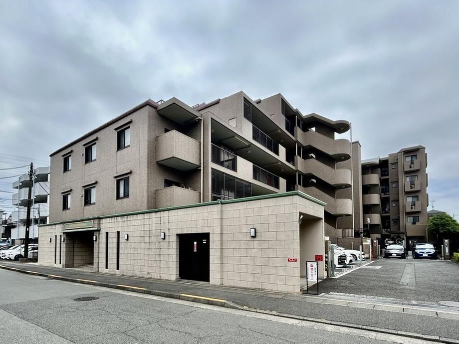 3LDK+S apartment in Takatsu Ward, Kawasaki, Kanagawa - Photo 1