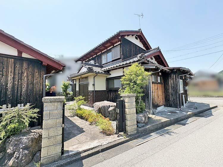 5DK house in Nagahama, Shiga - Photo 1