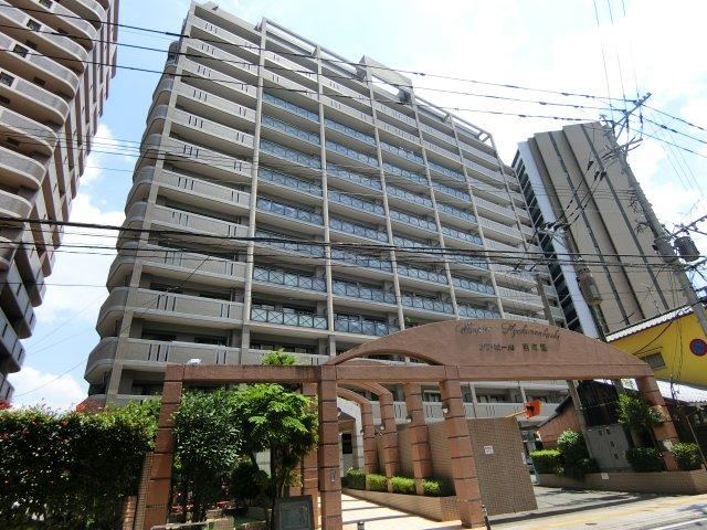 3LDK apartment in Chuo Ward, Fukuoka - Photo 1