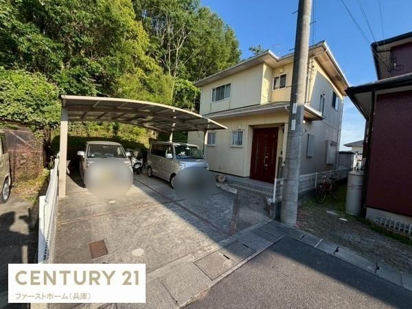 4LDK house in Himeji, Hyogo - Photo 1