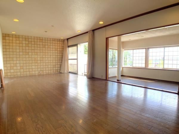4LDK+S house in Mino, Osaka - Photo 1