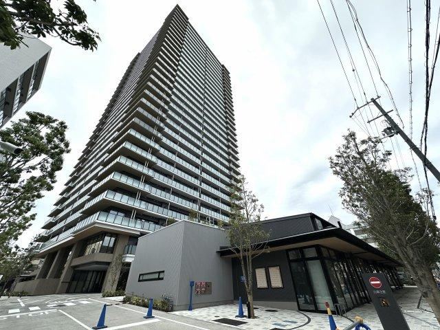 2LDK apartment in Tarumi Ward, Kobe, Hyogo - Photo 1