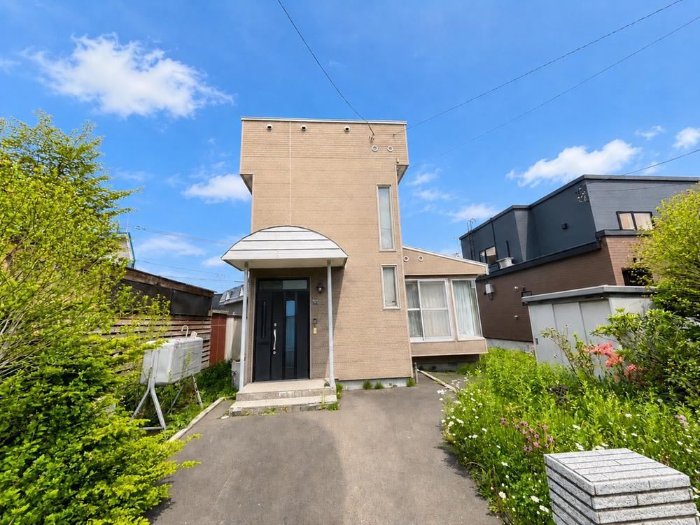 3LDK house in Minami Ward, Sapporo, Hokkaido - Photo 1