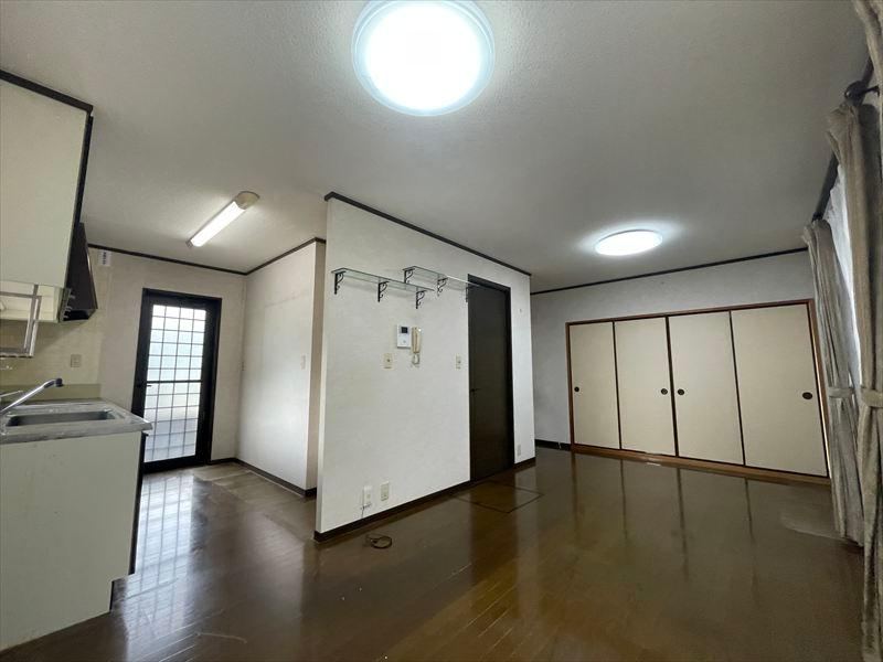 4LDK house in Matsuyama, Ehime - Photo 1