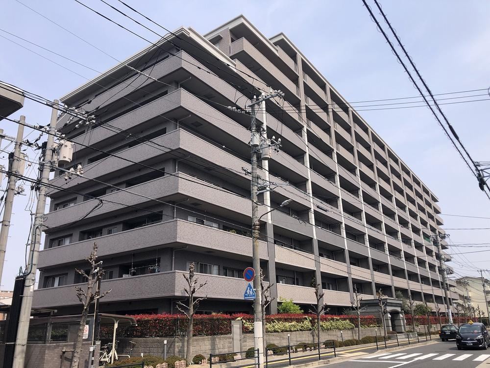 4LDK apartment in Naka Ward, Hiroshima - Photo 1