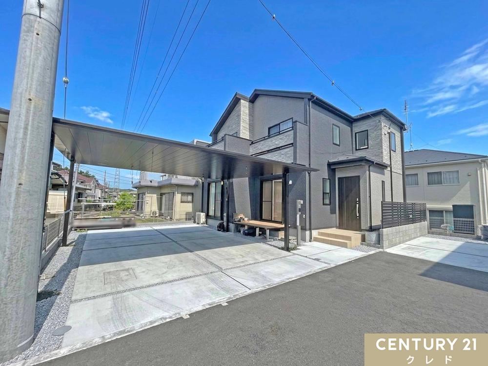 4LDK house in Hidaka, Saitama - Photo 1