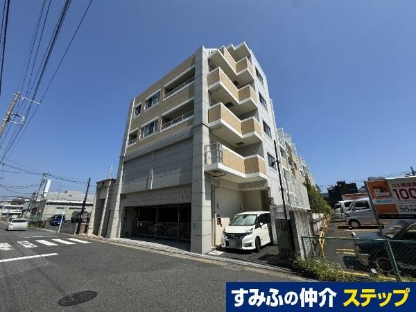 4LDK apartment in Ichikawa, Chiba - Photo 1