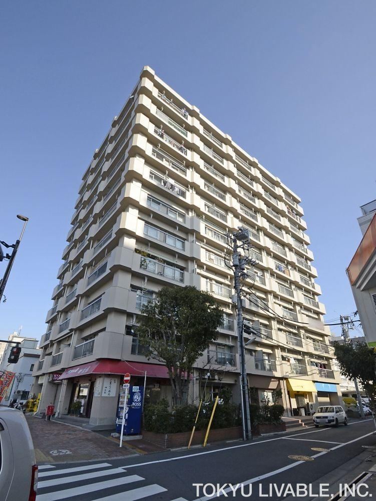 3DK apartment in Itabashi Ward, Tokyo - Photo 1
