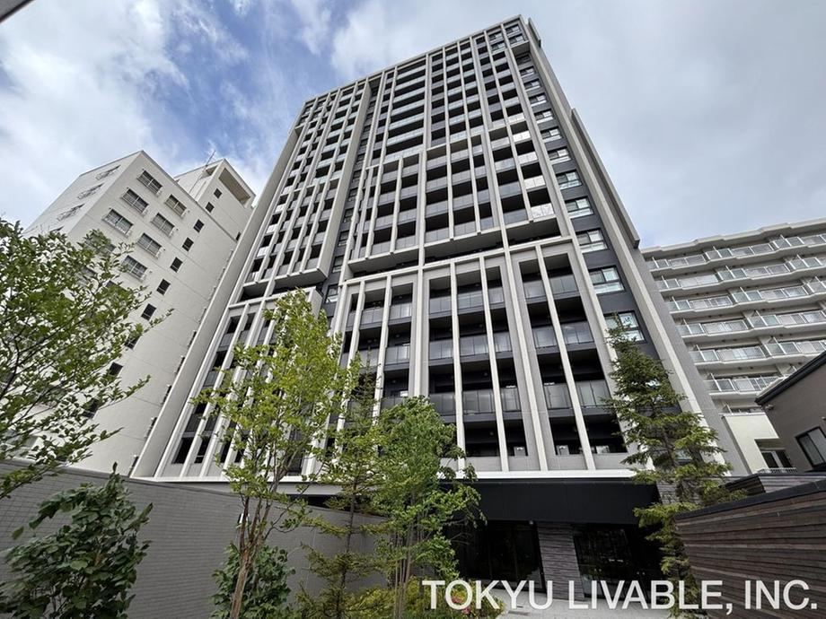 2LDK+S apartment in Chuo Ward, Sapporo, Hokkaido - Photo 1
