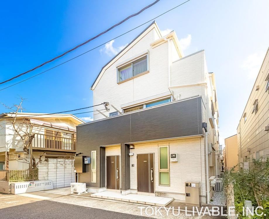 3LDK+S house in Shinagawa Ward, Tokyo - Photo 1