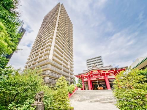 2LDK apartment in Shinjuku Ward, Tokyo - Photo 1