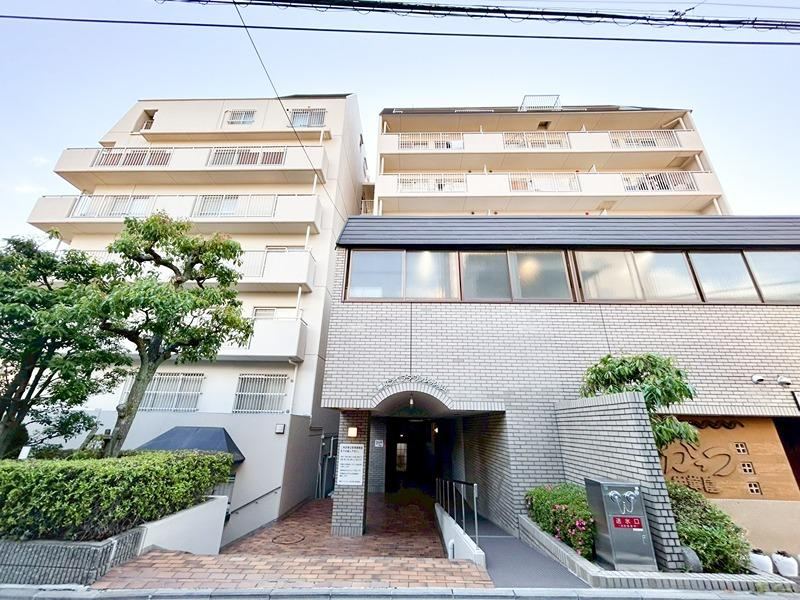2LDK+S apartment in Fushimi Ward, Kyoto - Photo 1