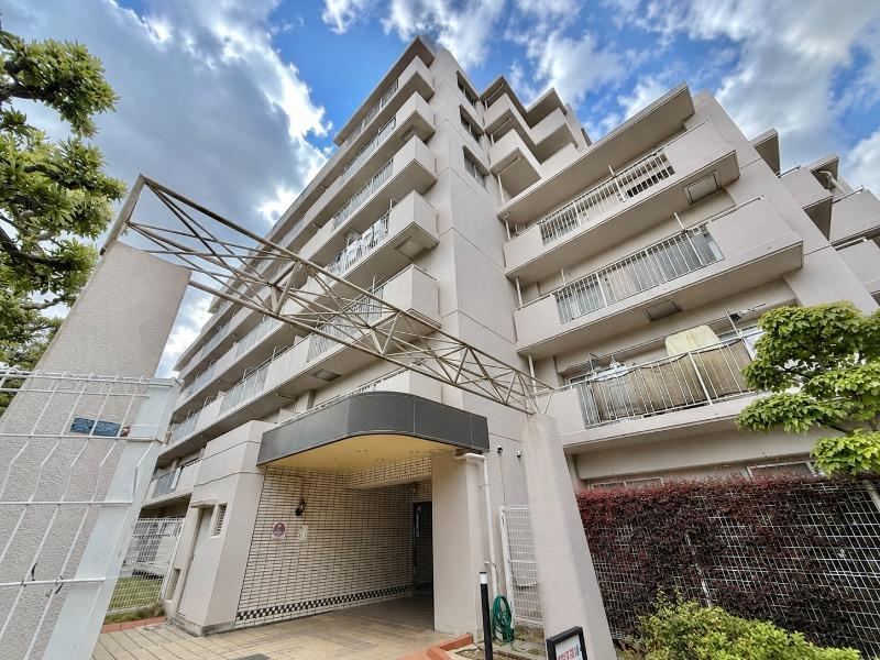 3LDK apartment in Katsushika Ward, Tokyo - Photo 1