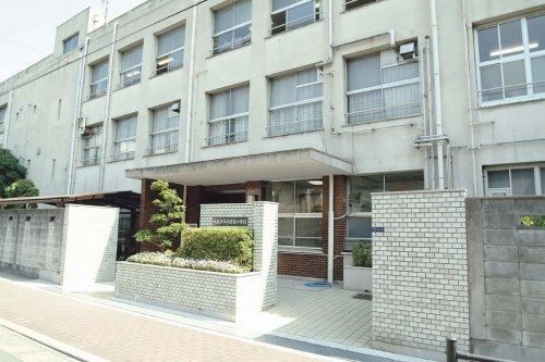 5LDK house in Asahi Ward, Osaka - Photo 1