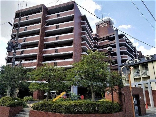 3LDK+S apartment in Kasuga, Fukuoka - Photo 1