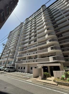 2LDK apartment in Kokurakita Ward, Kitakyushu, Fukuoka - Photo 1
