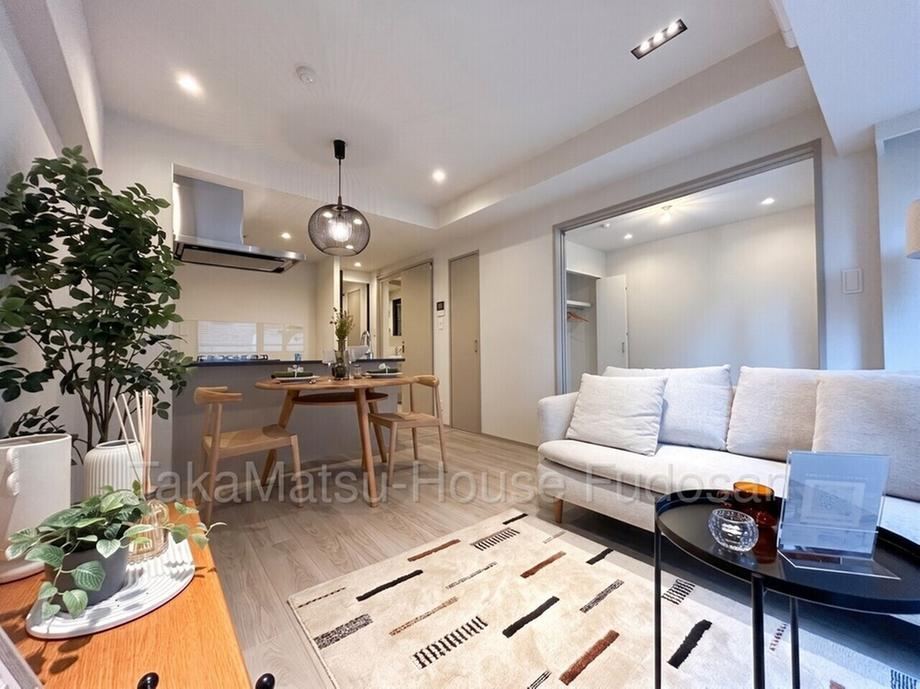 3LDK apartment in Meguro Ward, Tokyo - Photo 1