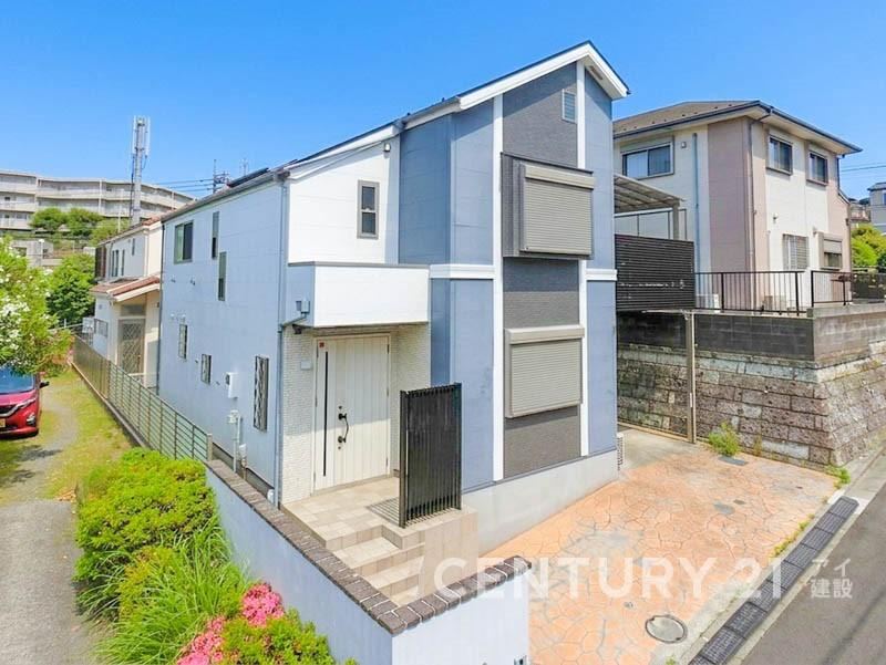 4LDK house in Isogo Ward, Yokohama, Kanagawa - Photo 1