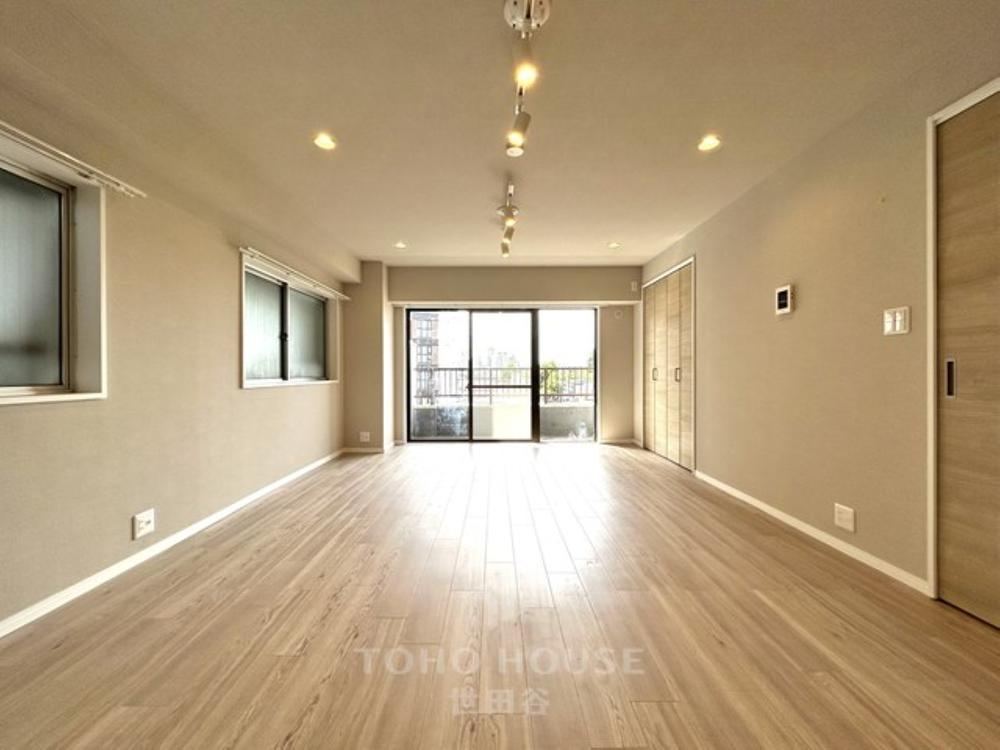 2LDK apartment in Toshima Ward, Tokyo - Photo 1