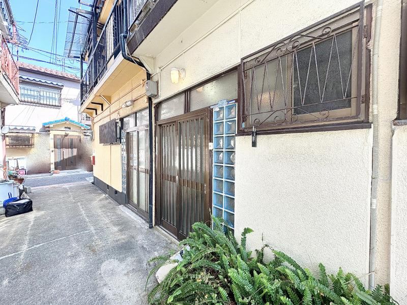 2DK house in Tarumi Ward, Kobe, Hyogo - Photo 1