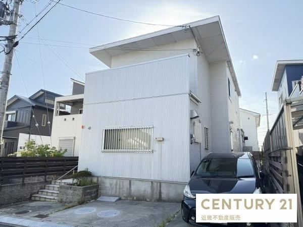 4LDK house in Kashiba, Nara - Photo 1