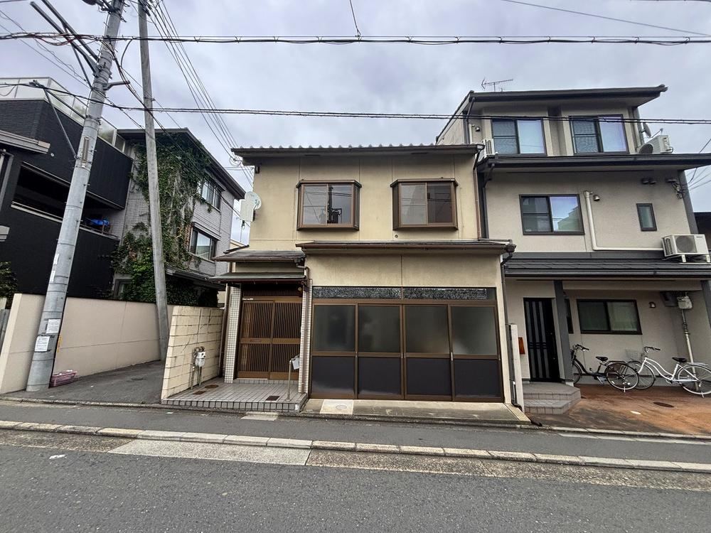 5LDK house in Nakagyo Ward, Kyoto - Photo 1