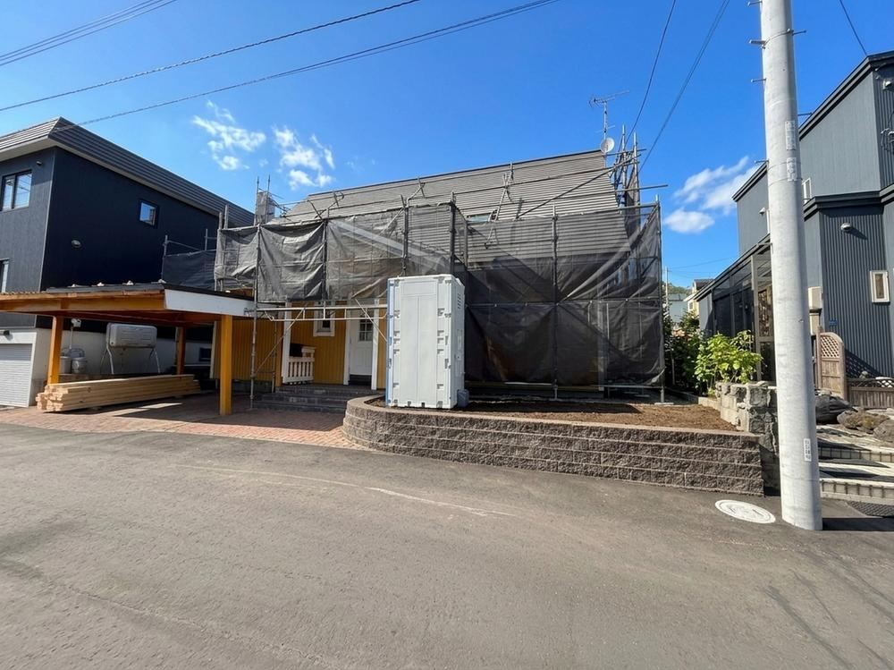 3LDK+2S house in Minami Ward, Sapporo, Hokkaido - Photo 1