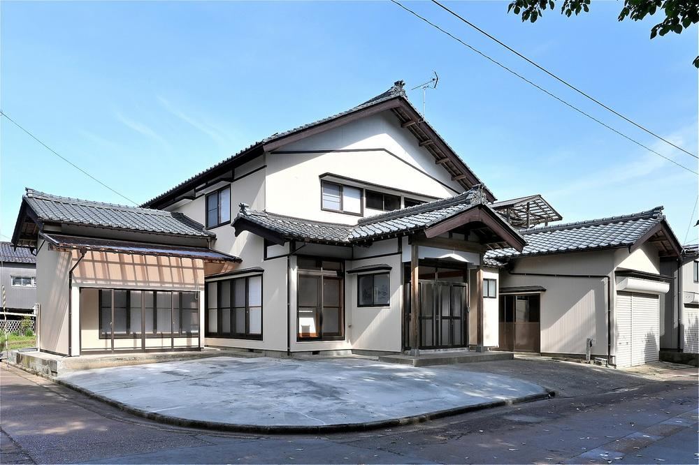 8DK house in Tsubame, Niigata - Photo 1