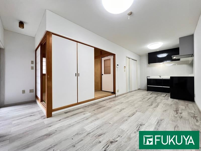 5LDK house in Kashiwara, Osaka - Photo 1